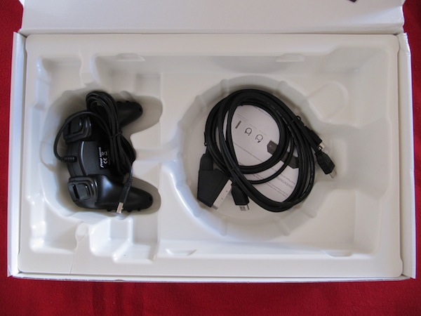 Freebox Player games controller and cables